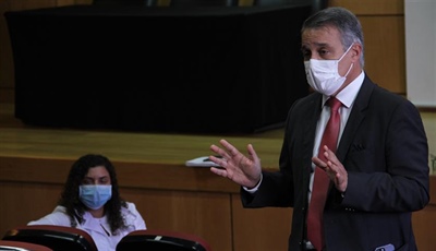 Hospital de Portimão carece de especialistas
