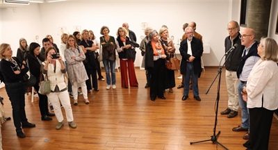 Medicina e arte conjugam-se em PERDI A CABEÇA