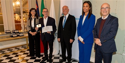 OM Açores homenageou médicos aposentados